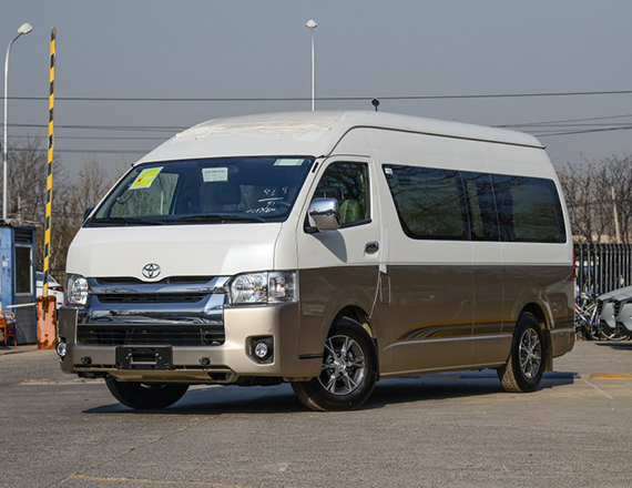 太原會議租車豐田海獅17座